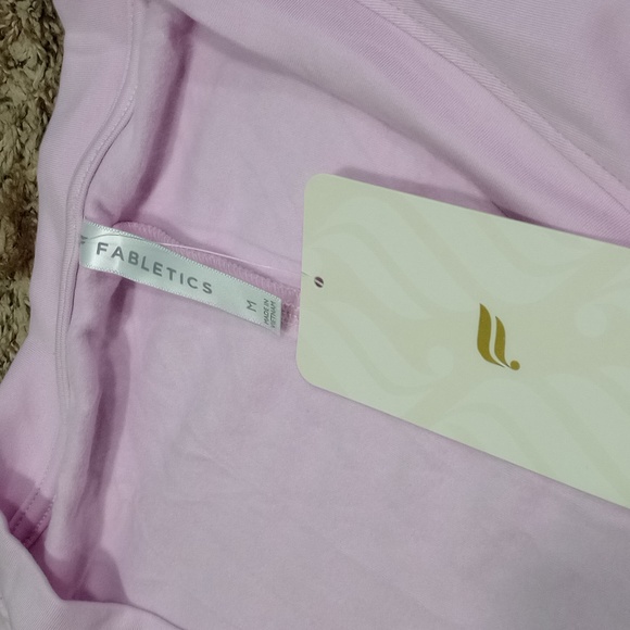 NWT!! Fabletics Rosaline pullover - Picture 2 of 3